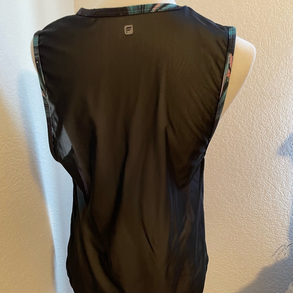 Large Top - Picture 2 of 2
